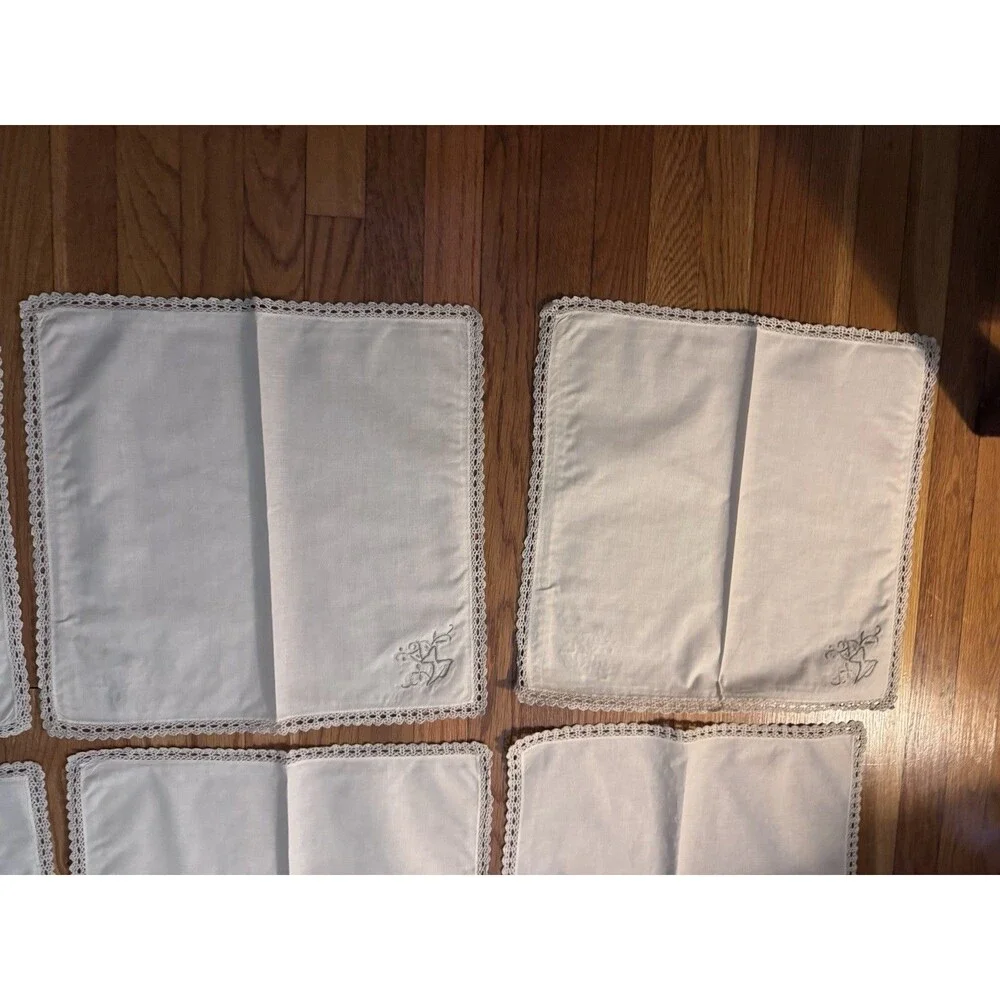 Vintage Set of 12 Embroidered Napkins Crochet Trim Ecru Never Used READ